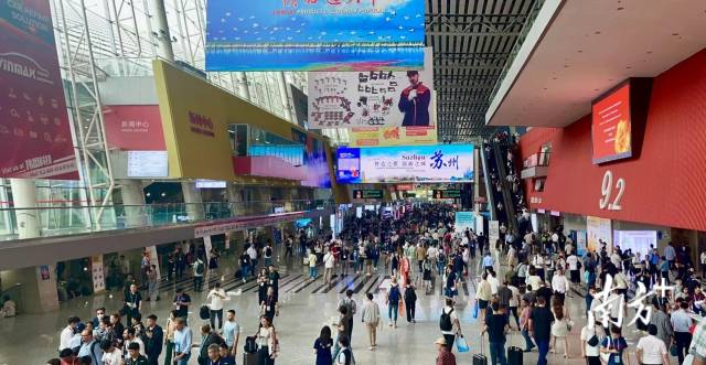 第135届广交会场馆人来人往。李霭莹 摄 第135届广交会场馆人来人往。李霭莹 摄