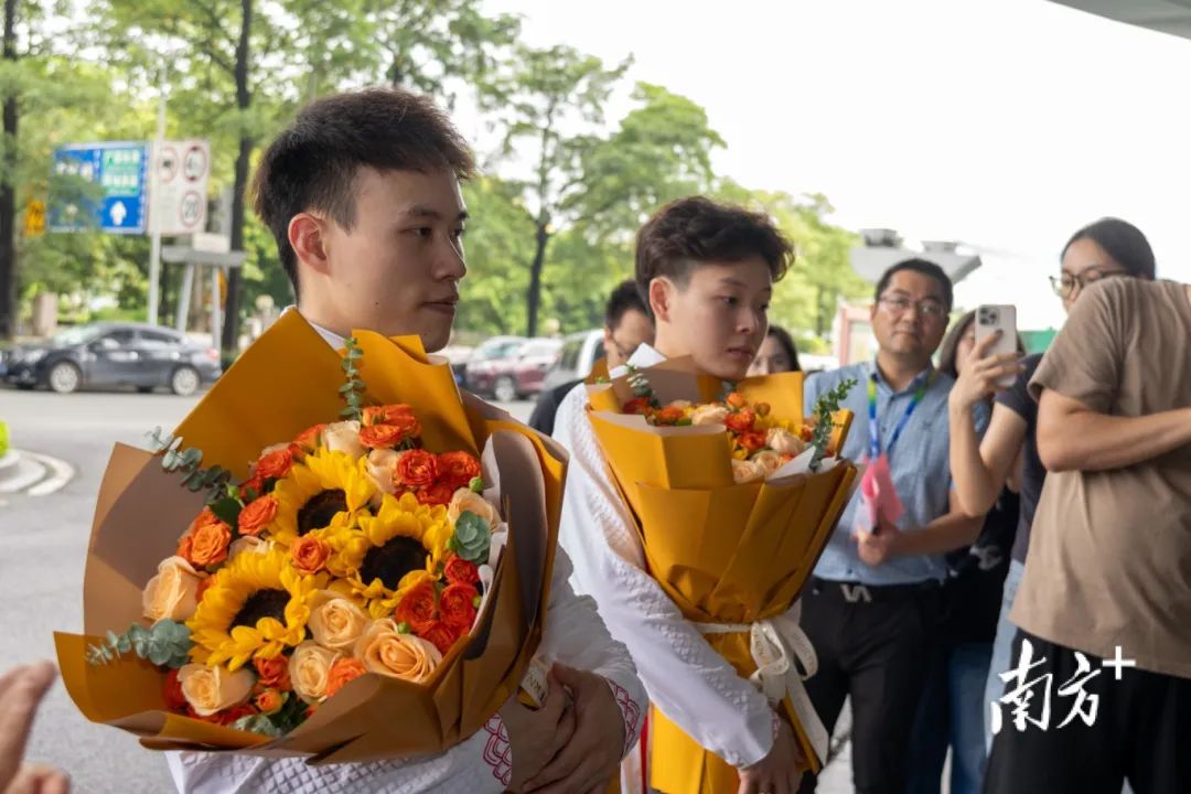 谢思埸和陈艺文现身十五运会广东赛区执委会 谢思埸和陈艺文现身十五运会广东赛区执委会