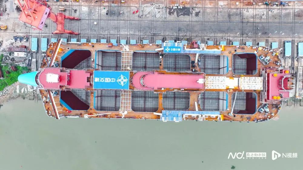 “湾区伶仃”号拥有12个独立的养殖舱室。图源:南方都市报 “湾区伶仃”号拥有12个独立的养殖舱室。图源:南方都市报