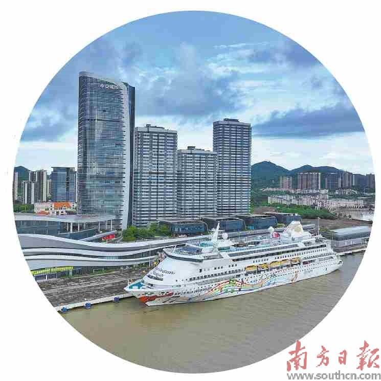 南沙国际邮轮母港已正式开港运营。 南沙国际邮轮母港已正式开港运营。
