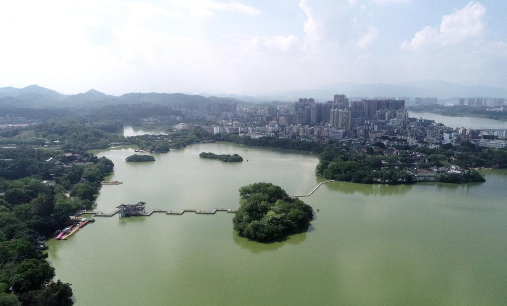 这是6月6日拍摄的惠州西湖一角(无人机照片)。新华社记者 卢汉欣 摄 这是6月6日拍摄的惠州西湖一角(无人机照片)。新华社记者 卢汉欣 摄