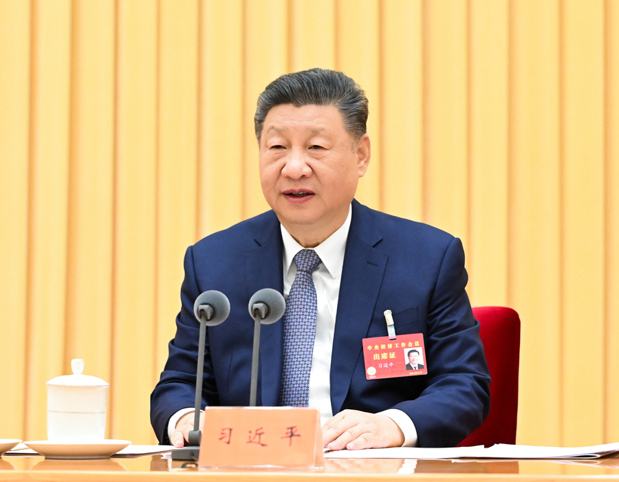 12月10日至11日，中央经济工作会议在北京举行。中共中央总书记、国家主席、中央军委主席习近平出席会议并发表重要讲话。新华社记者 燕雁 摄