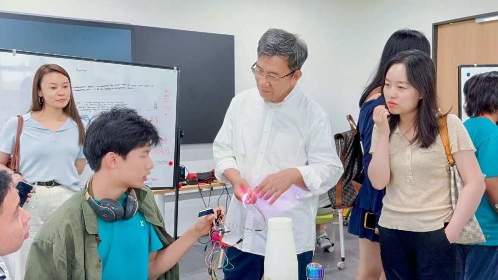 对话李泽湘全纪录：大湾区以超级生态打造科创高地